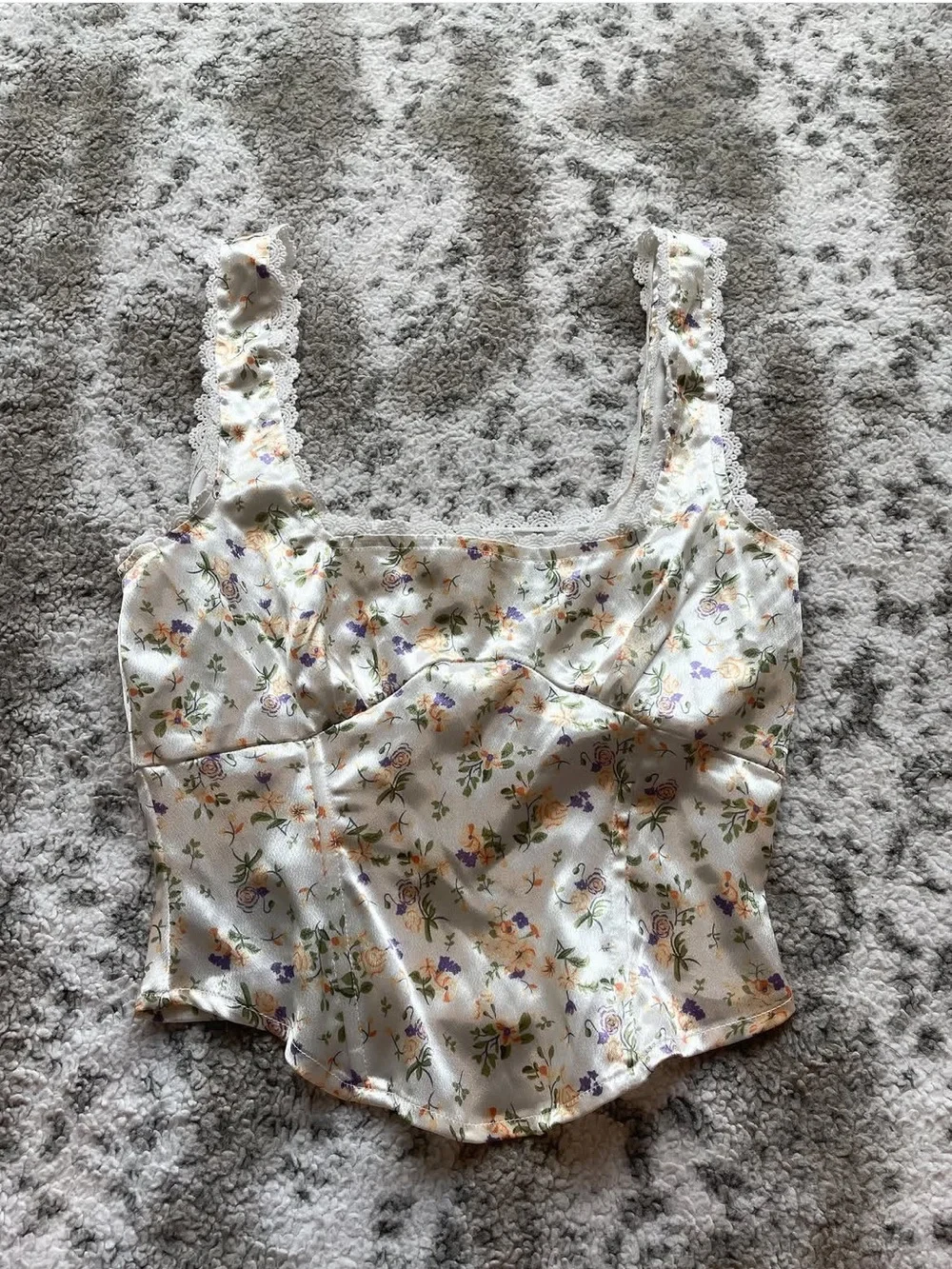 Princess Polly Berlin satin top - Picture 2 of 4